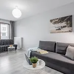 Chill Praga Poludnie Апартаменты *